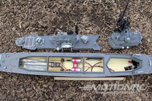 Lade das Bild in den Galerie-Viewer, Bancroft USS Charles Adams 1/100 Scale 1375mm (53.6&quot;) US Guided Missile Destroyer - RTR BNC1061-003
