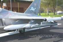 Lade das Bild in den Galerie-Viewer, Freewing Yak-130 Super Scale 90mm EDF Jet - PNP RJ30111P
