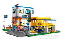 Lade das Bild in den Galerie-Viewer, LEGO City School Day 60329
