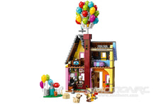 Lade das Bild in den Galerie-Viewer, LEGO Disney ‘Up’ House 43217
