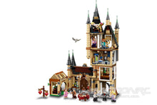 Lade das Bild in den Galerie-Viewer, LEGO Harry Potter Hogwarts Astronomy Tower 75969
