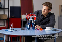 Lade das Bild in den Galerie-Viewer, LEGO Icons Optimus Prime 10302
