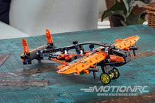 Lade das Bild in den Galerie-Viewer, LEGO Technic Rescue Hovercraft 42120
